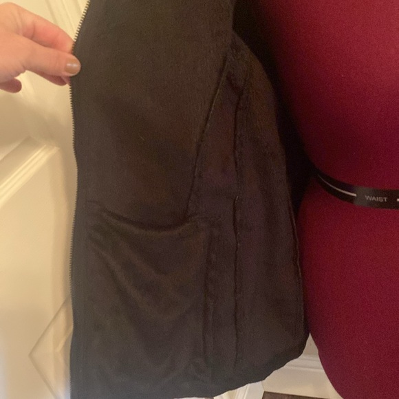 Beautiful, fully lined ladies warm jacket - Picture 4 of 8